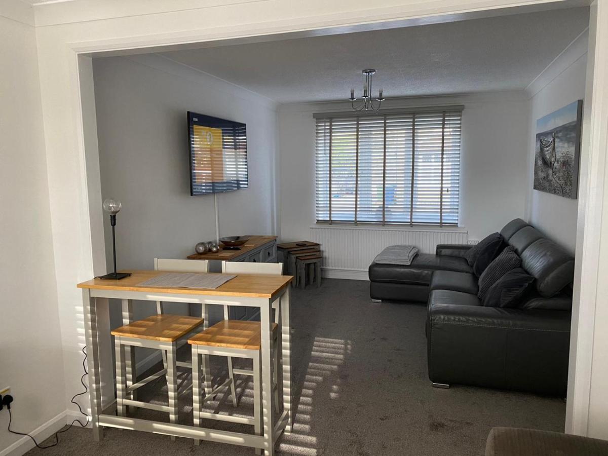 Riverside Park Ground Floor Apartment - St Neots Kültér fotó