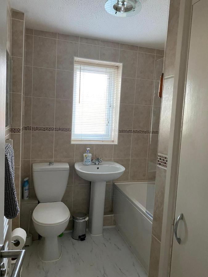 Riverside Park Ground Floor Apartment - St Neots Kültér fotó